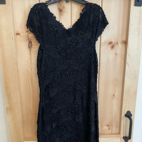 Medium le chateau black sequinned/beaded dress - Picture 1 of 6